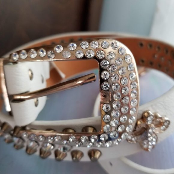 White Bling Gold Tone Studs Fluer De Lis Faux Leather Belt, Sz M / L Sparkle! - Picture 3 of 15